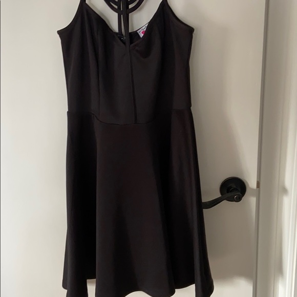 Dress - Picture 2 of 2